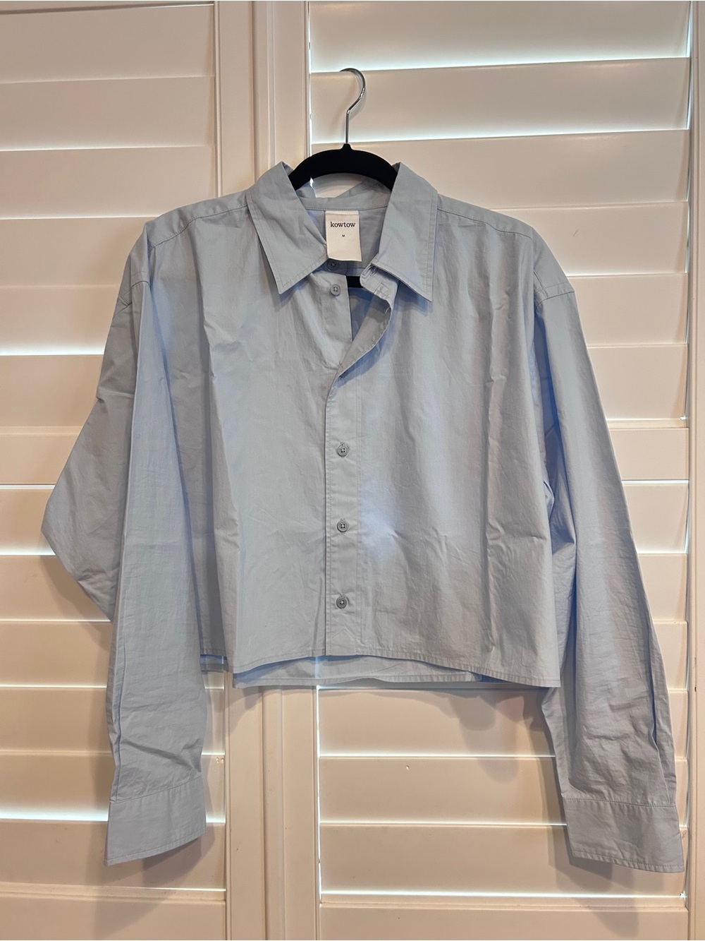 Kowtow Lauren Cropped Button Down Shirt Blue Size Medium - Picture 3 of 7